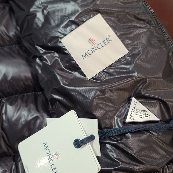 Moncler Logo-Patch Down Padded Jacket - Picture 7 of 10